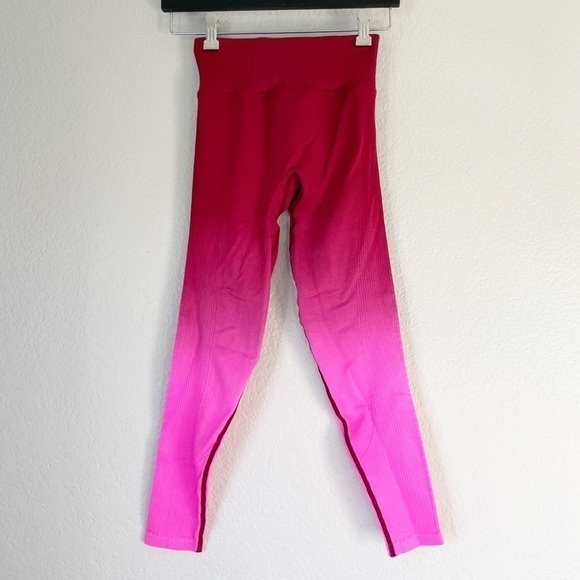 PINK VICTORIA’S SECRET Color Block Red Pink Textured Leggings XS - Picture 5 of 8